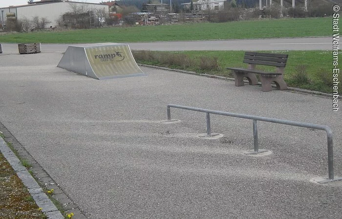 Wolkiger Himmel im Skaterpark in Wolframs-Eschenbach