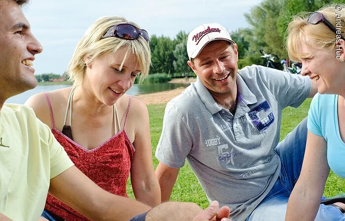 Zwei befreundete Pärchen am Altmühlsee