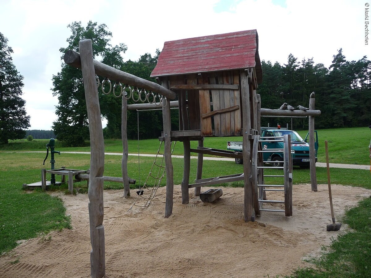 Spielplatz in Bechhofen-Königshofen Krummweiher