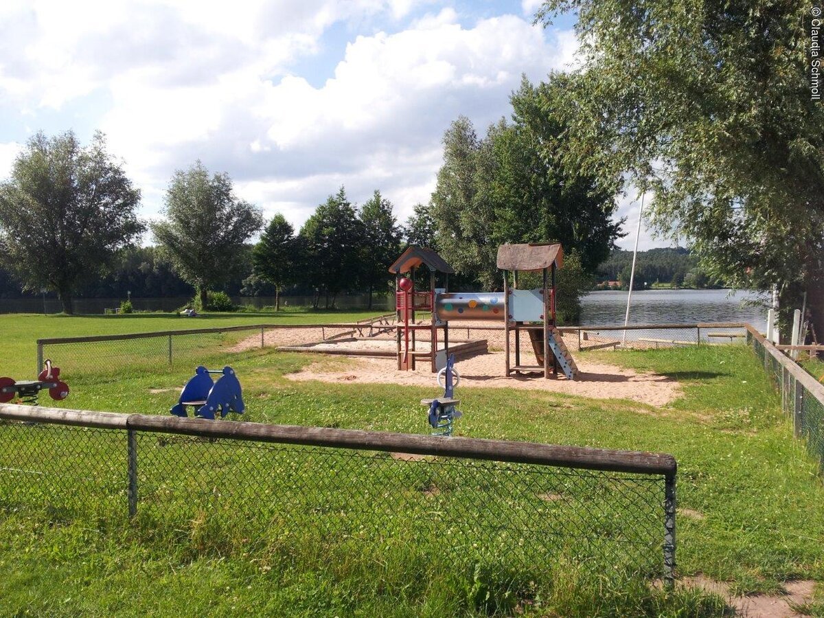 Spielplatz in Pfofeld - Langlau/Badestrand