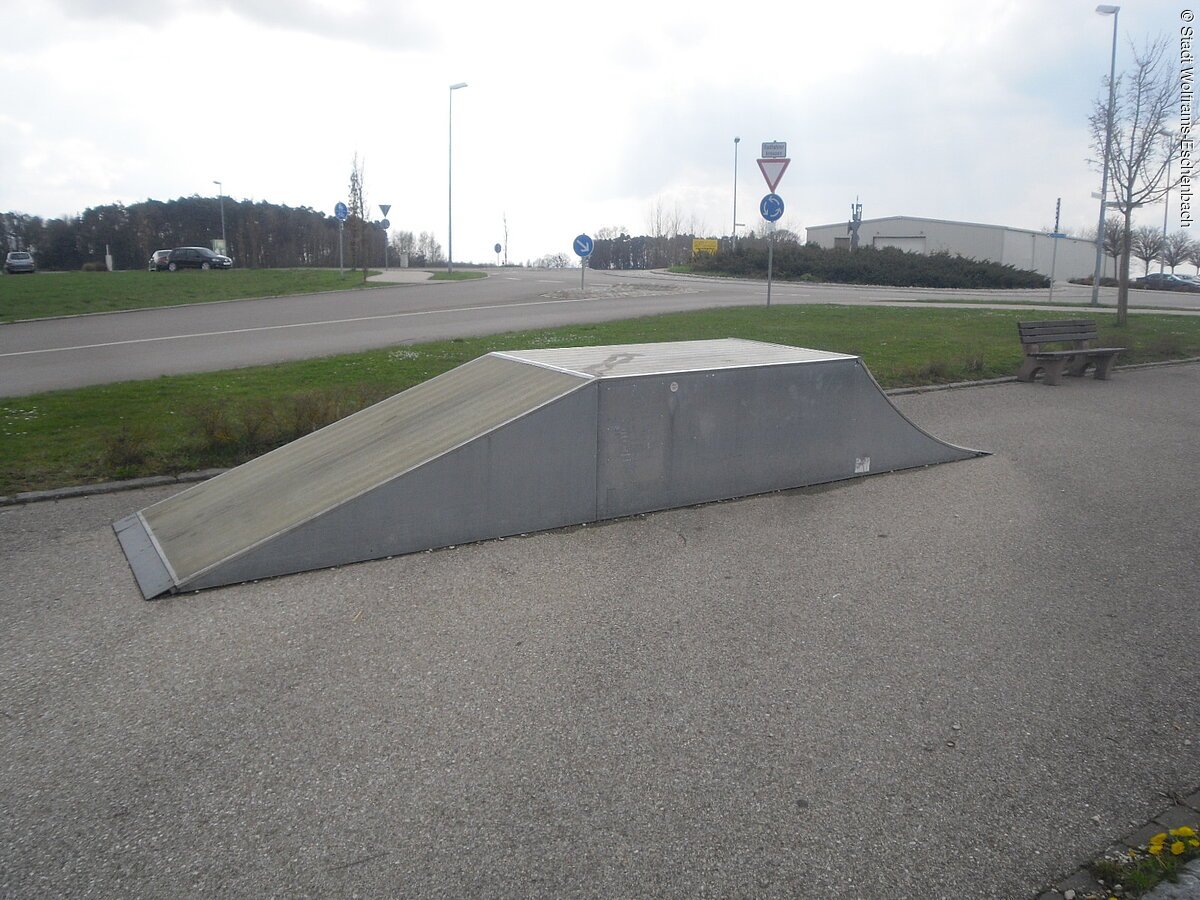 Sonniger Tag am Skaterplatz in Wolframs-Eschenbach