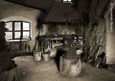Hammerschmiede Innenansichr der Thalmannsfelder Hammerschmiede bei Bergen.