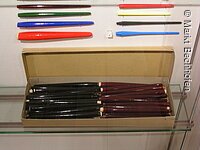 Arbeitsgeräte, die zur Herstellung von Pinseln und Bürsten benötigt werden und im Bechhofer Pinsel- und Bürstenmuseum besichtigt werden können.