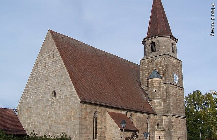 Rückansicht der St.- Antonius- Kirche in Mörsach bei Arberg.