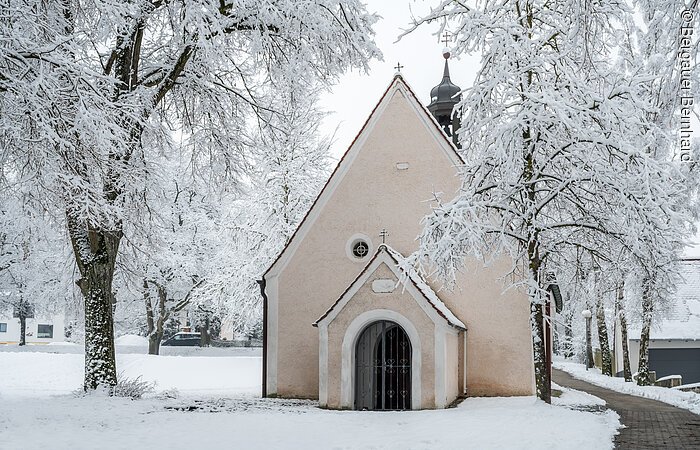 Kapelle am Hilpoltsteiner Festplatz im Winter